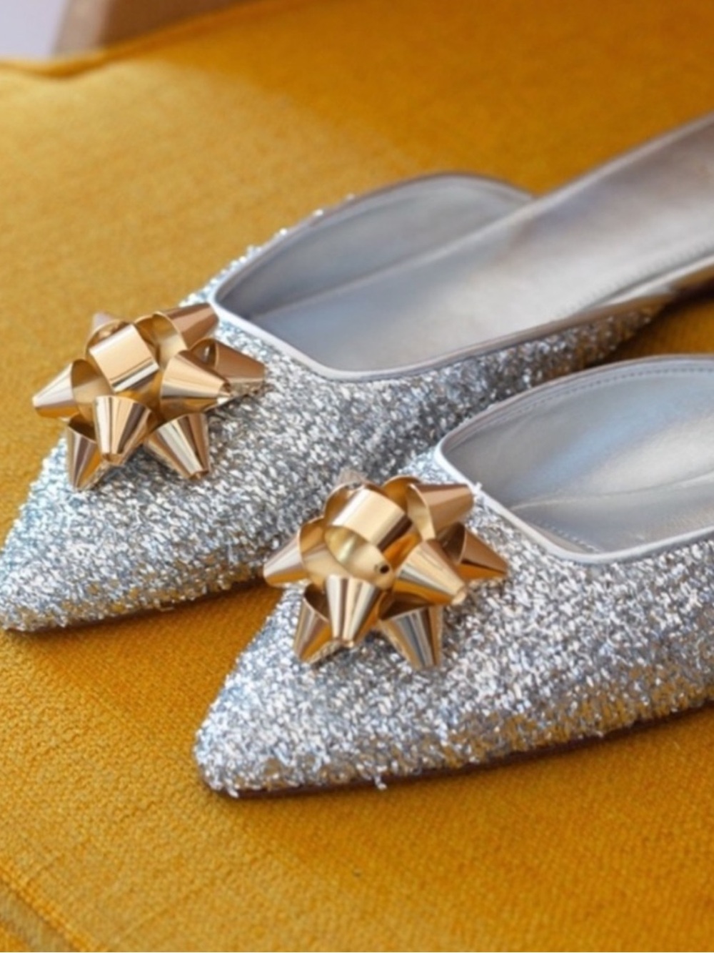 NWT Antonio Melani & The Nat Note Estrella Textured Ornamented Bow Dress Mules - Picture 4 of 9